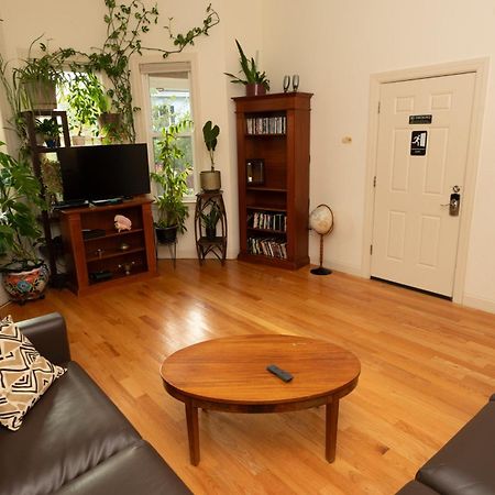 2 Bedroom Boston Condo In Jamaica Plain With Parking Exterior foto