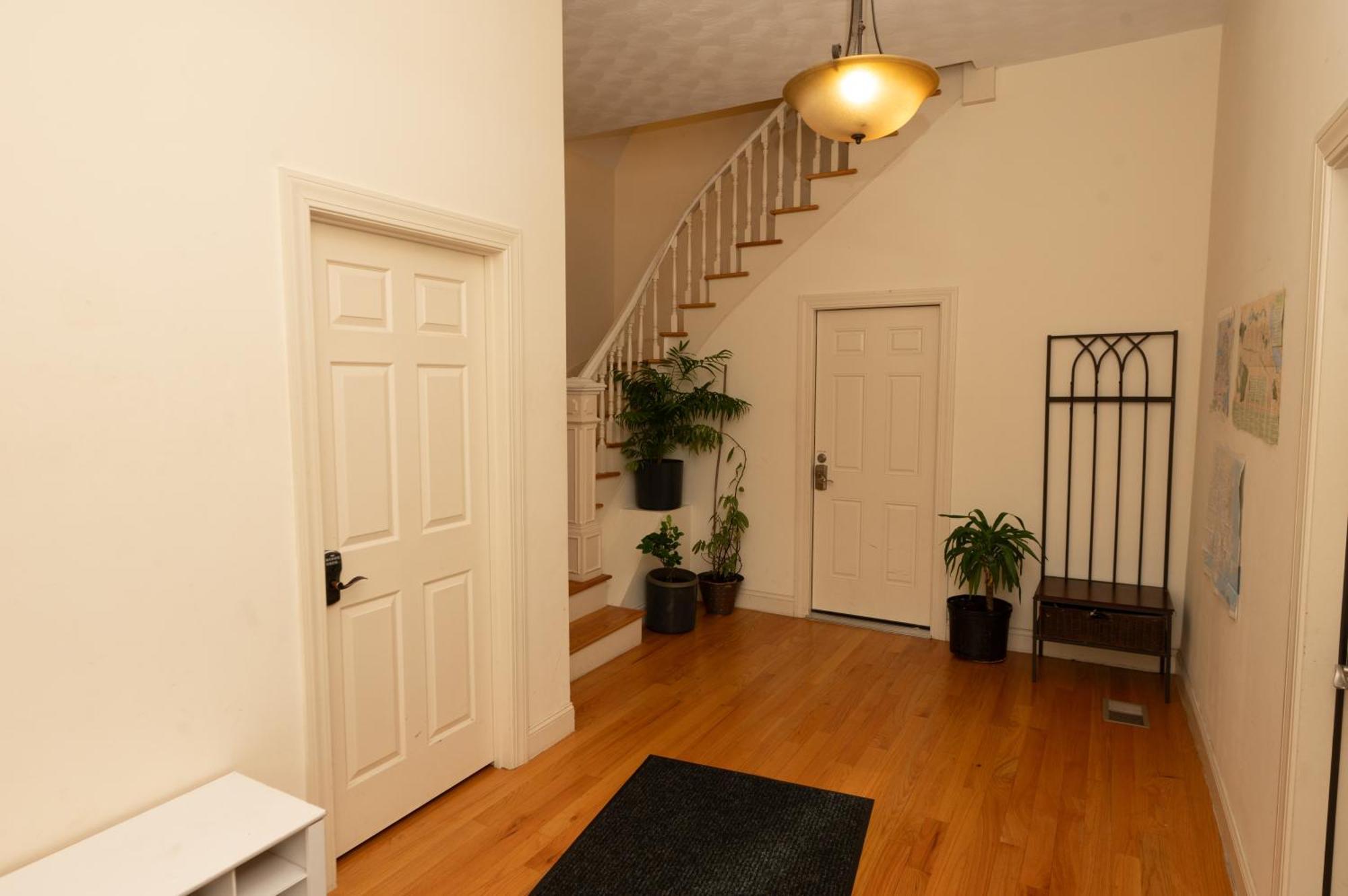 2 Bedroom Boston Condo In Jamaica Plain With Parking Exterior foto